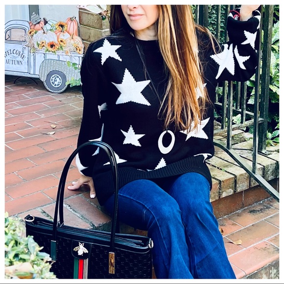 Fabulous relaxed Fit Star Sweater - Picture 7 of 9
